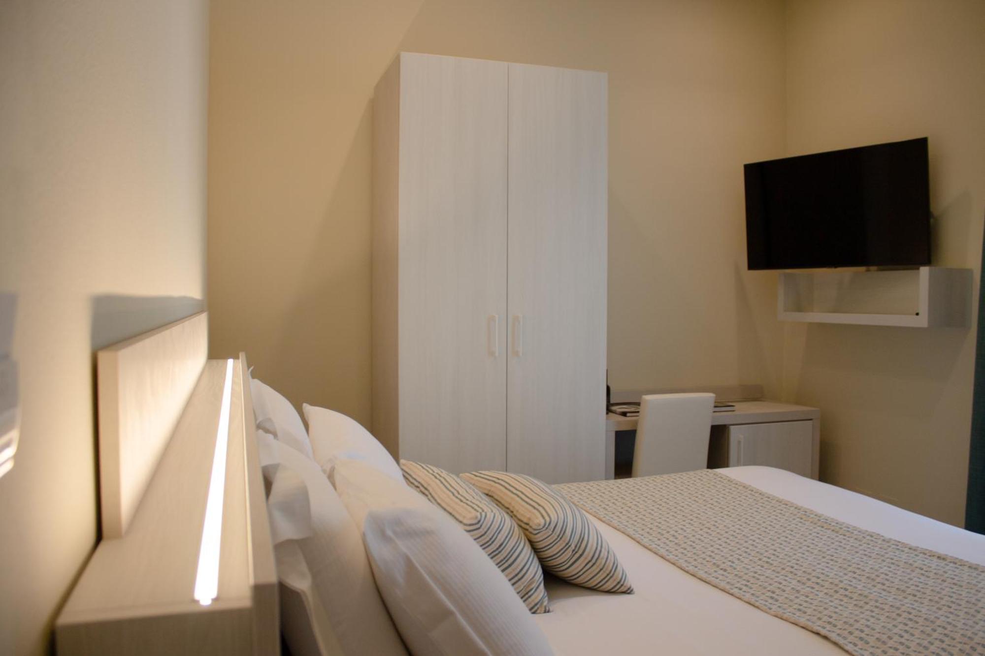Doride Suites Boutique Hotel Marina Di Carrara Luaran gambar